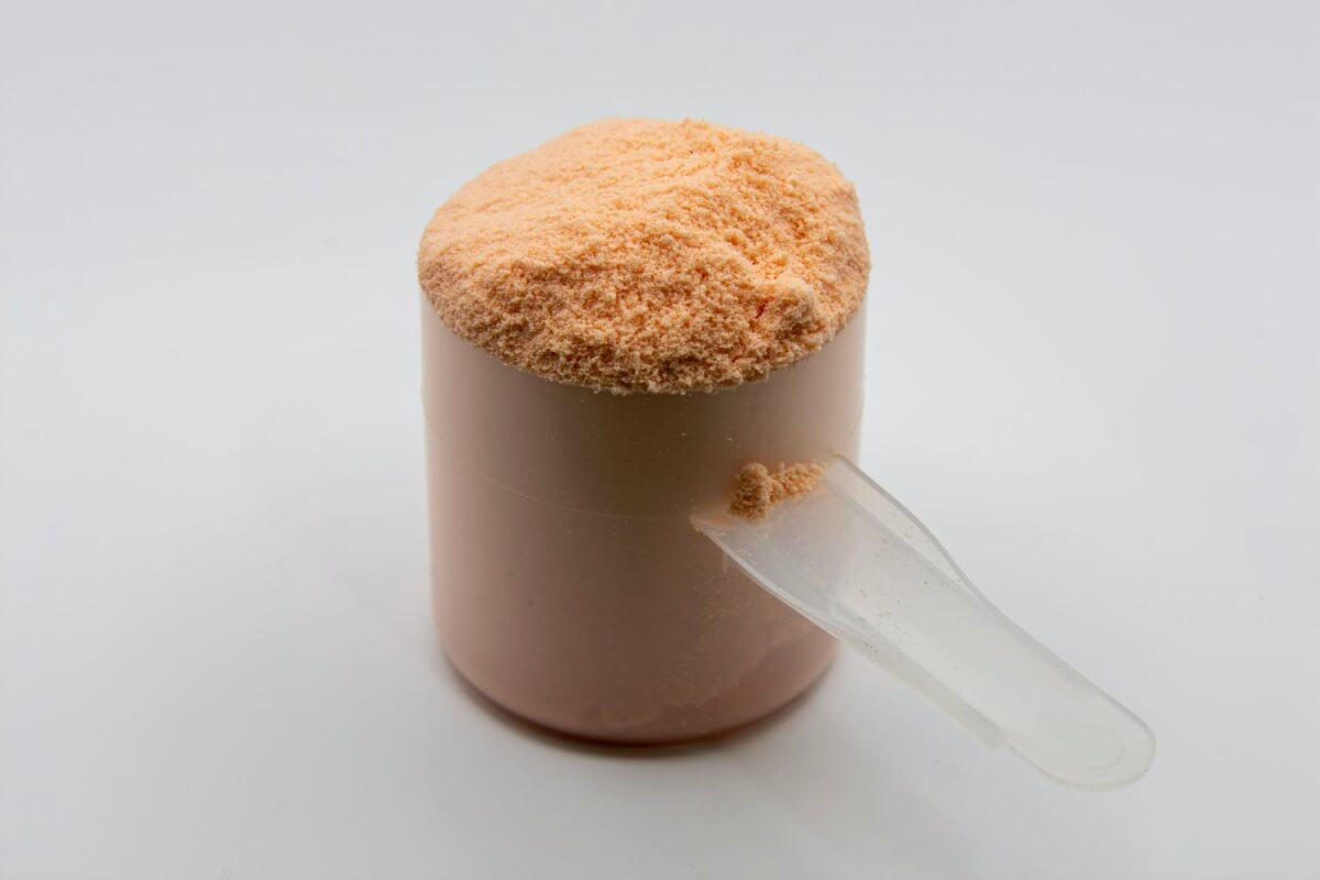 계량컵에-담긴-맥주효모