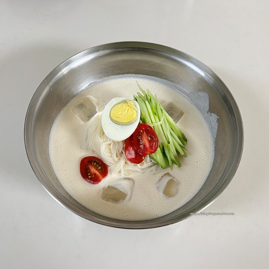 두부로 만드는 간단한 콩국수