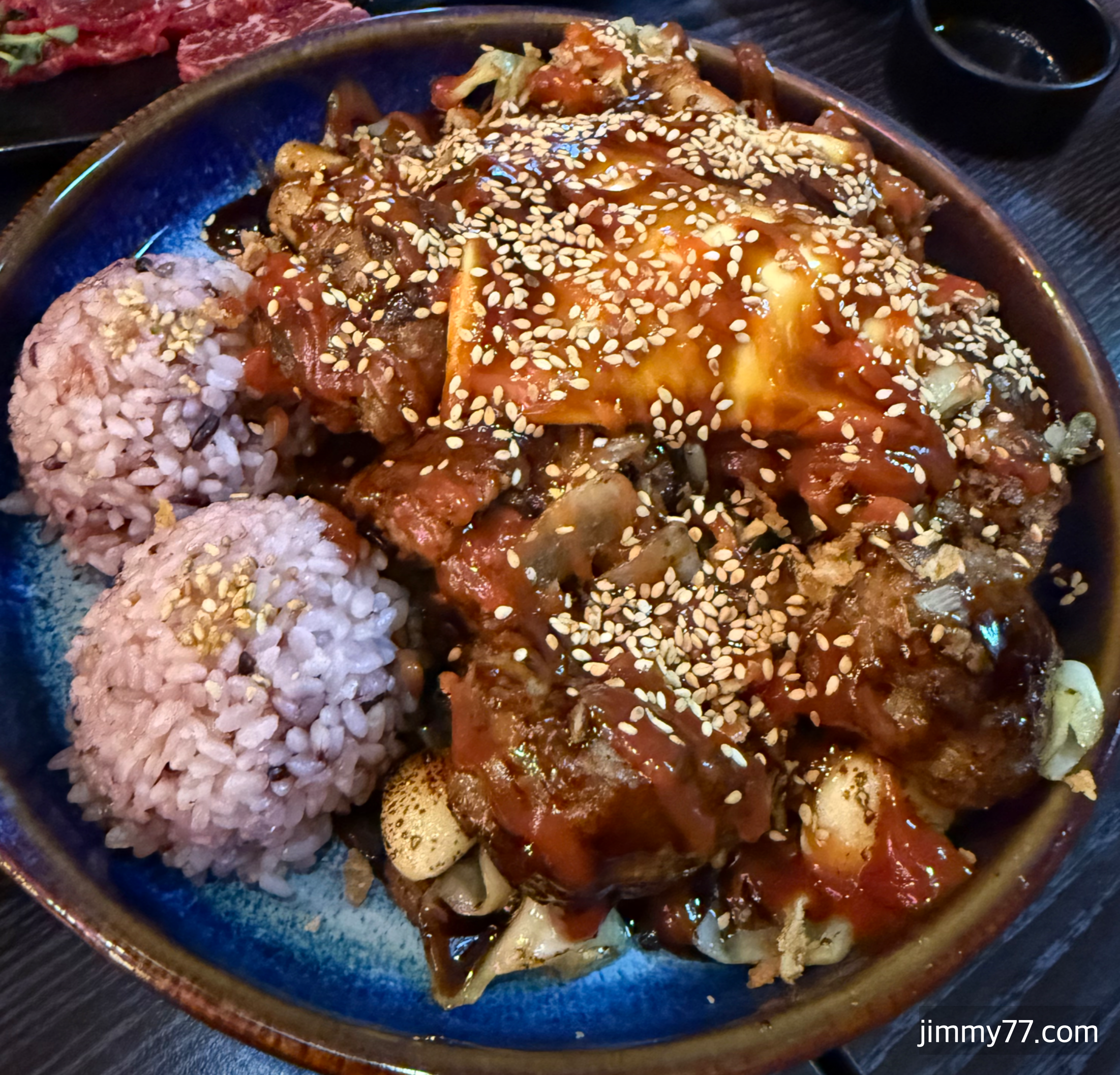 뭉티기와꽃사시미