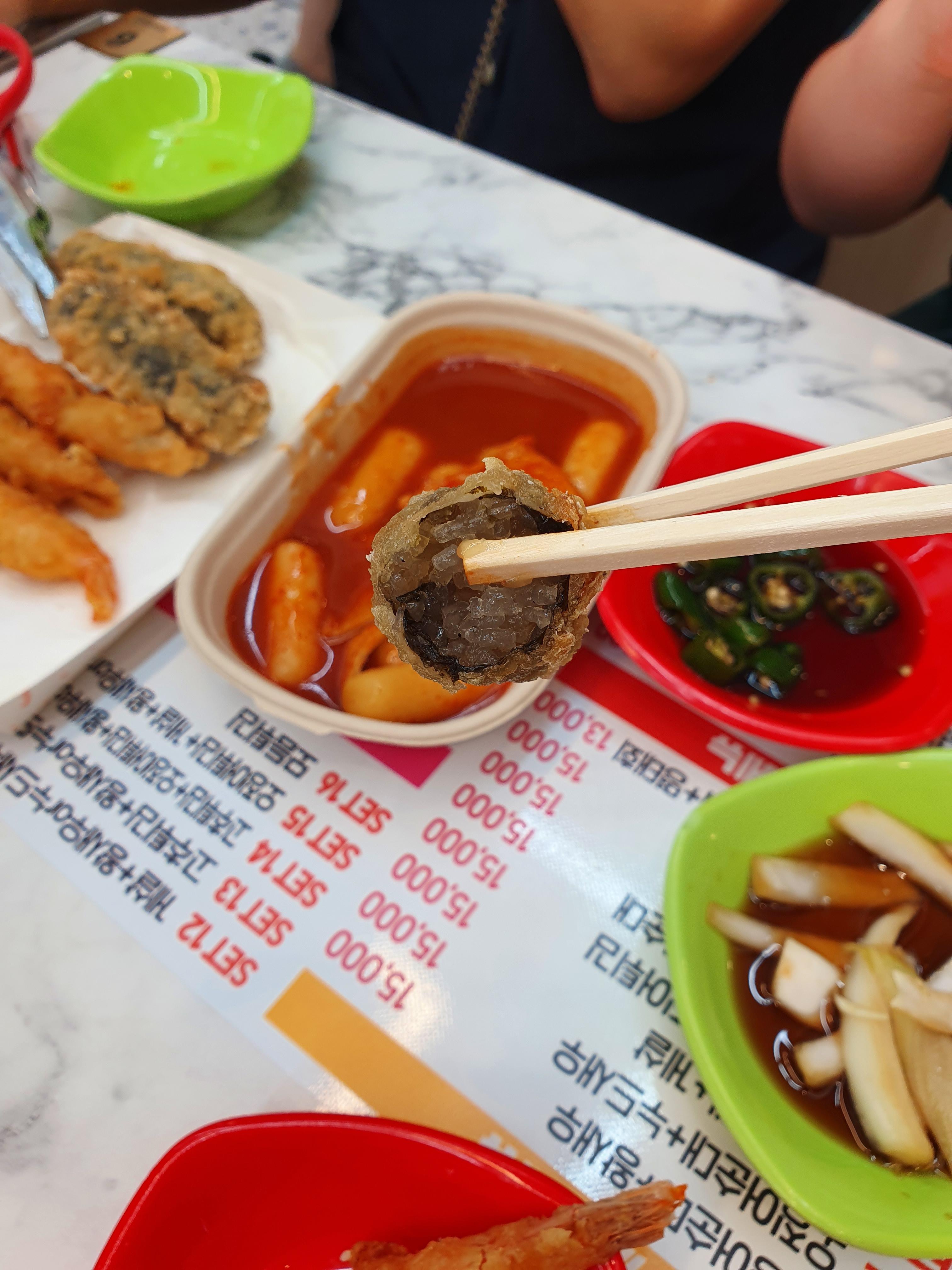 김말이 튀김 진심 세상에서 먹어본 김말이 튀김중에서 가장 맛있었다.