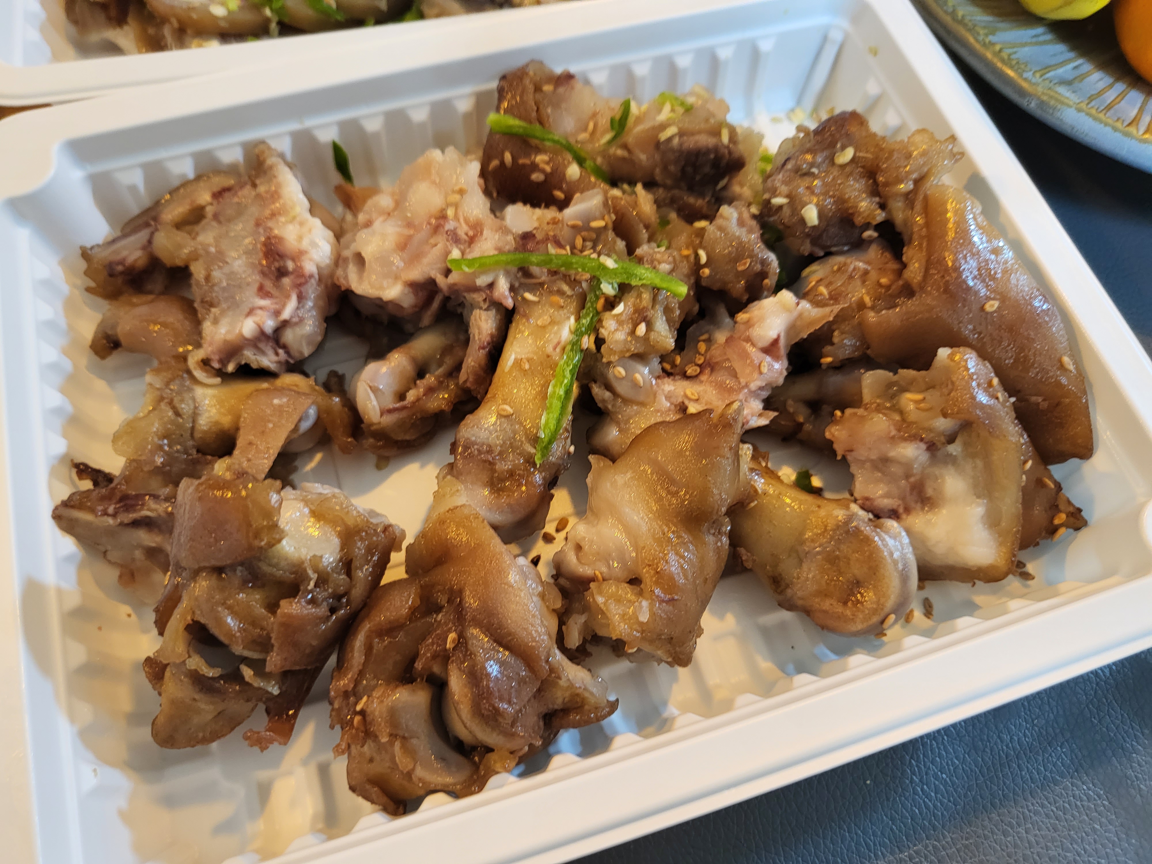 유명한 꼬마족발 - 발톱