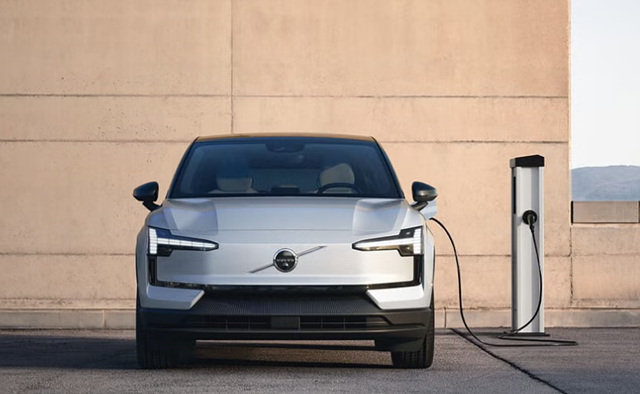 볼보 ex30 가격 보조금 배터리 제원 시승 주행거리 비교 테슬라 모델 Y 폴스타 2 현대 아이오닉 5