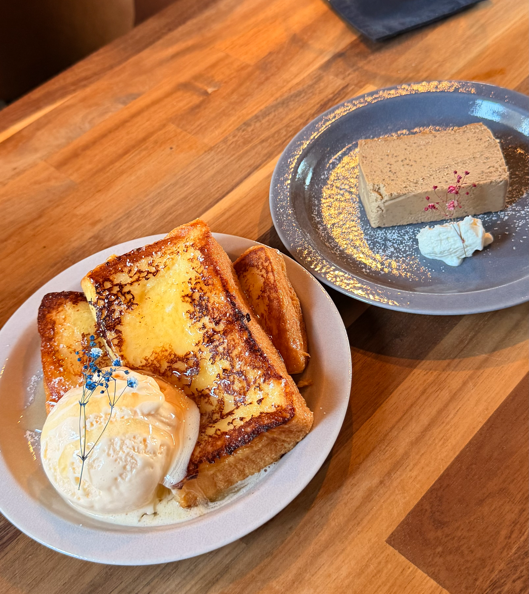 kannari coffee 프렌치토스트와 디저트