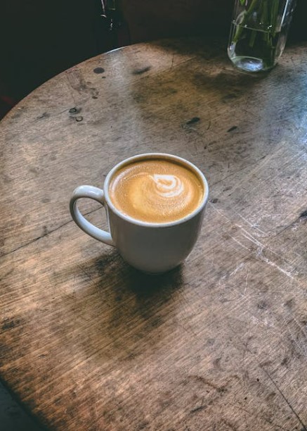 스타벅스, 한국·일본에 첫 키오스크 도입…소통보다 효율 선택한 이유는