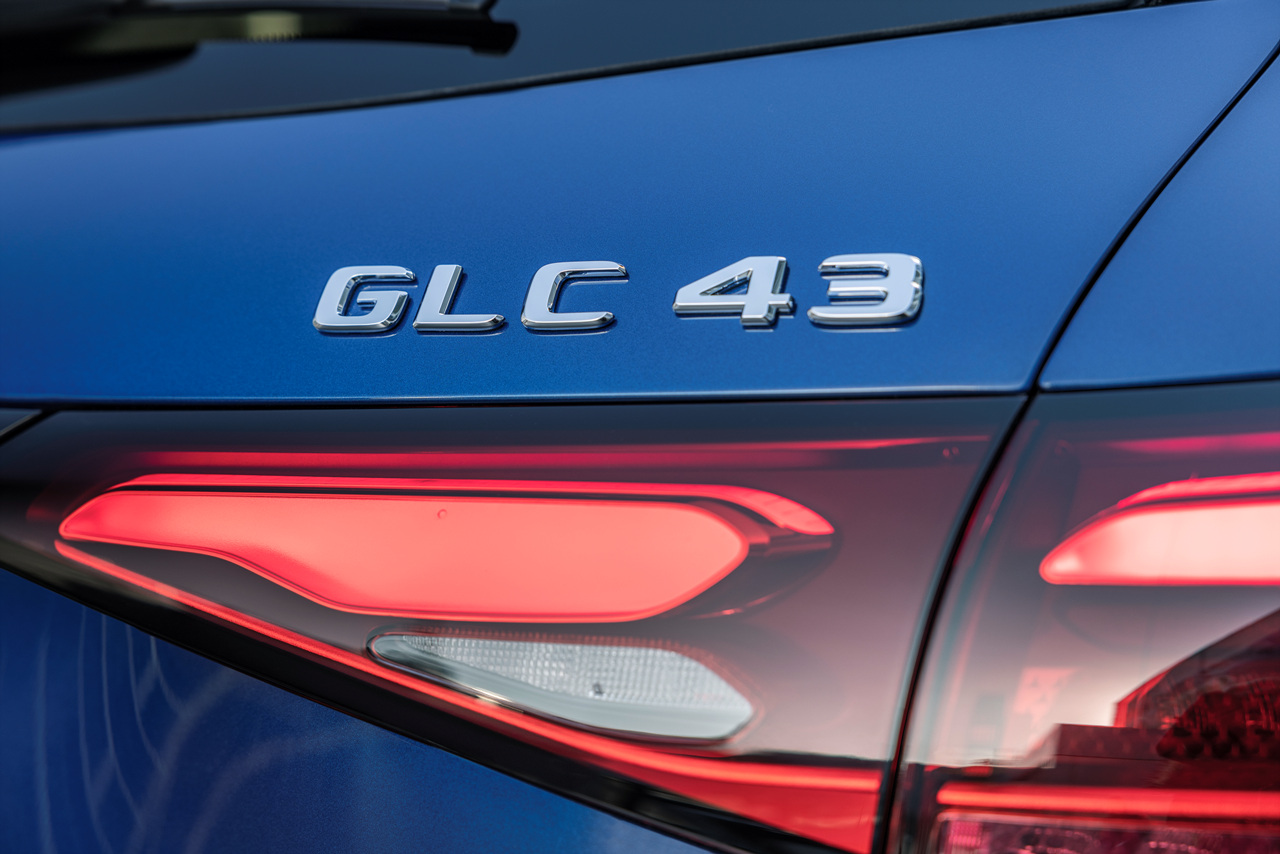 2024 메르세데스-AMG GLC 리어 브레이크등 자세히 사진