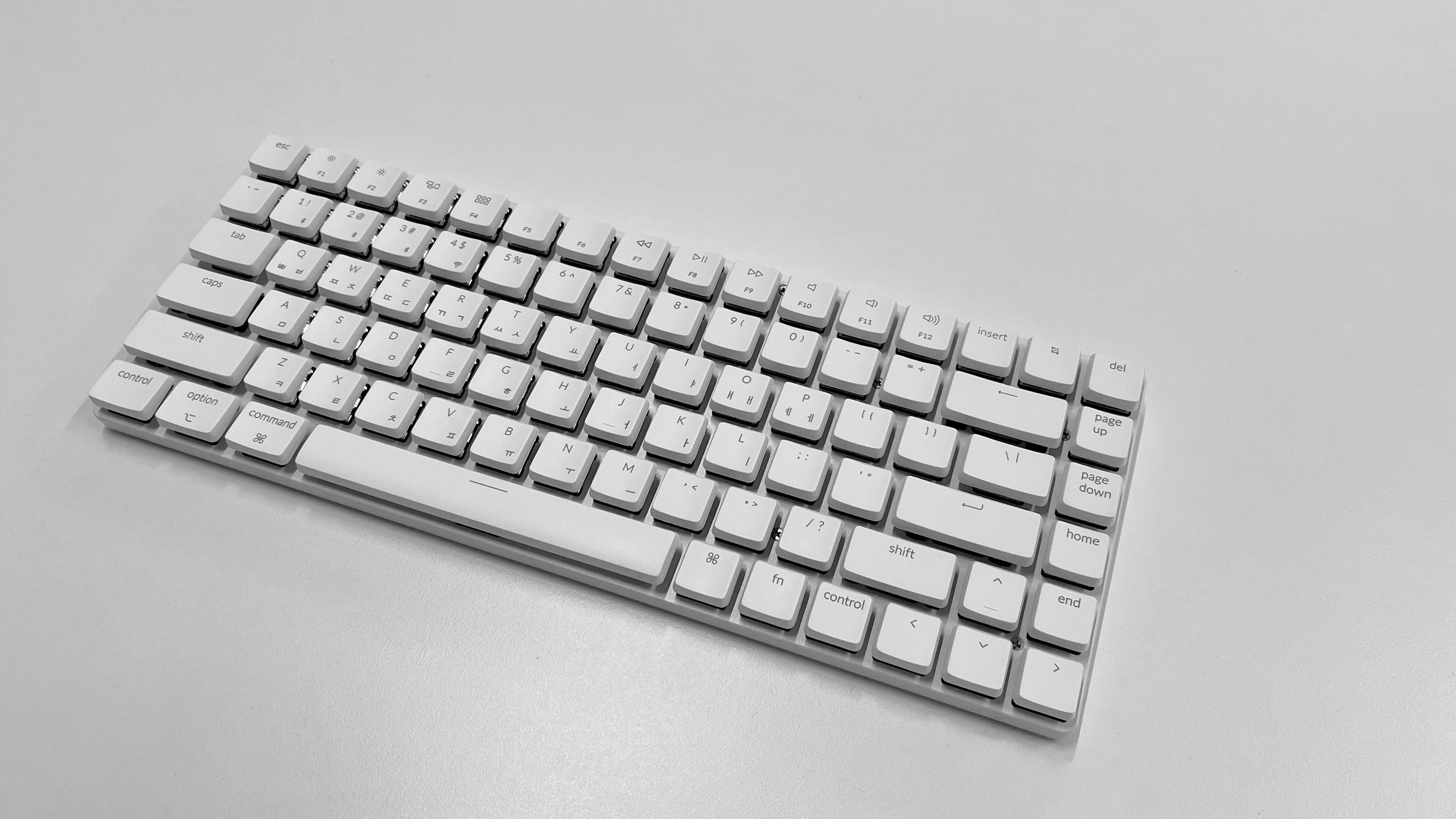 맥북에 잘 어울리는 기계식 키보드 키크론 K3 SE 2