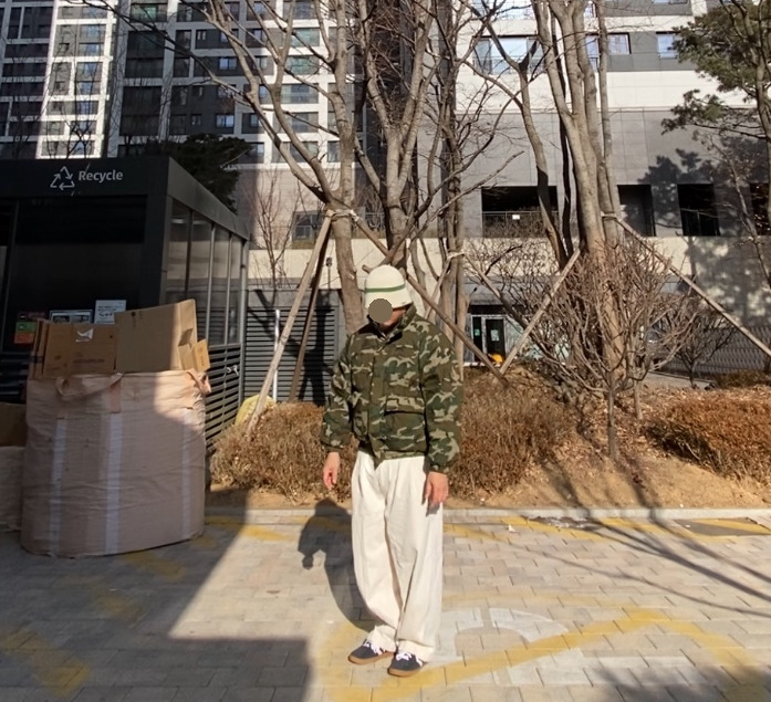 데일리룩('26.1.25.)티엔피 울니트 버킷햇 벙거지, 파르티멘토 카모패딩 카모점퍼 밀리터리패딩, 무신사스탠다드 와이드 벌룬 팬츠, 컨버스 올스타 클래식 트레이너 옥스 스웨이드