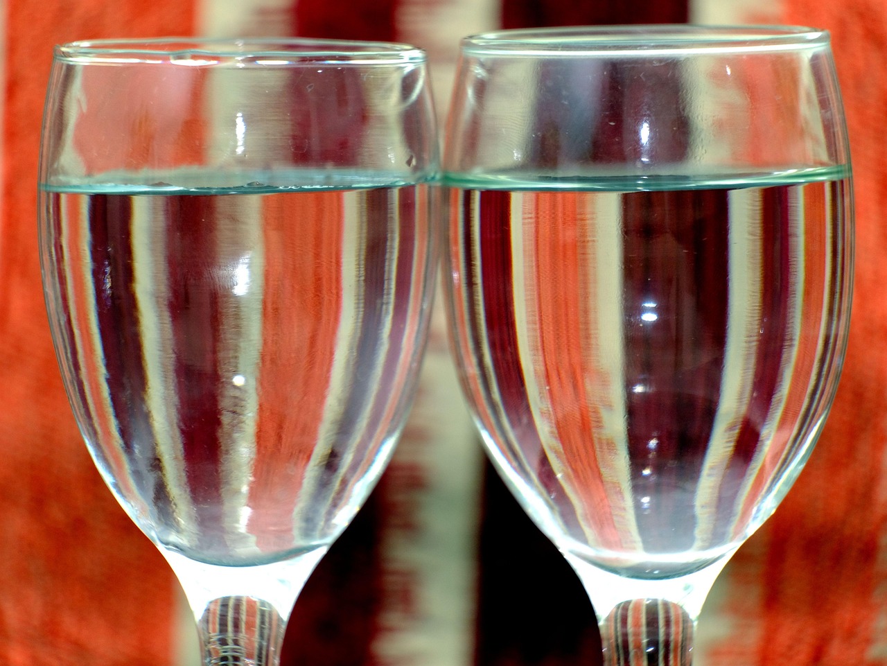 수분 섭취 부족 증상 물을 적게 마실 때 몸이 보내는 신호