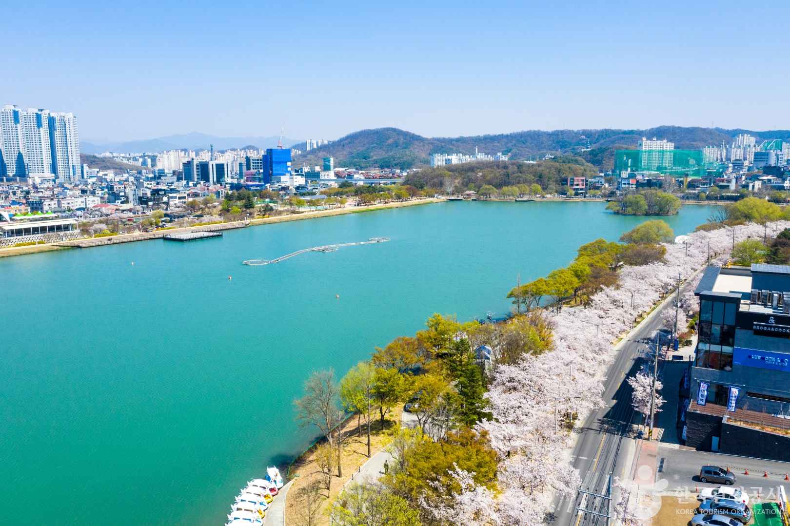 수성못