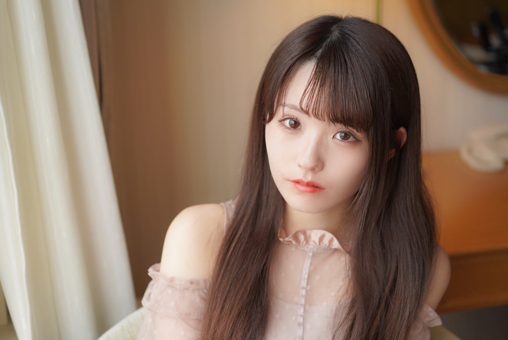 오토시로 사야카 (Sayaka Otoshiro,乙白さやか)천사님 덕분에 팔로워님이 1000명 돌파하셨습니다 정말 고맙습니다
