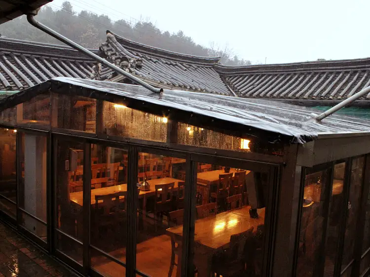 전참시 전지적참견시점 엄현경 송재희 파전에 도토리묵과 수육 보쌈을 곁들인 순두부 맛있는 식당 남양주 양평 손두부 맛집 소개