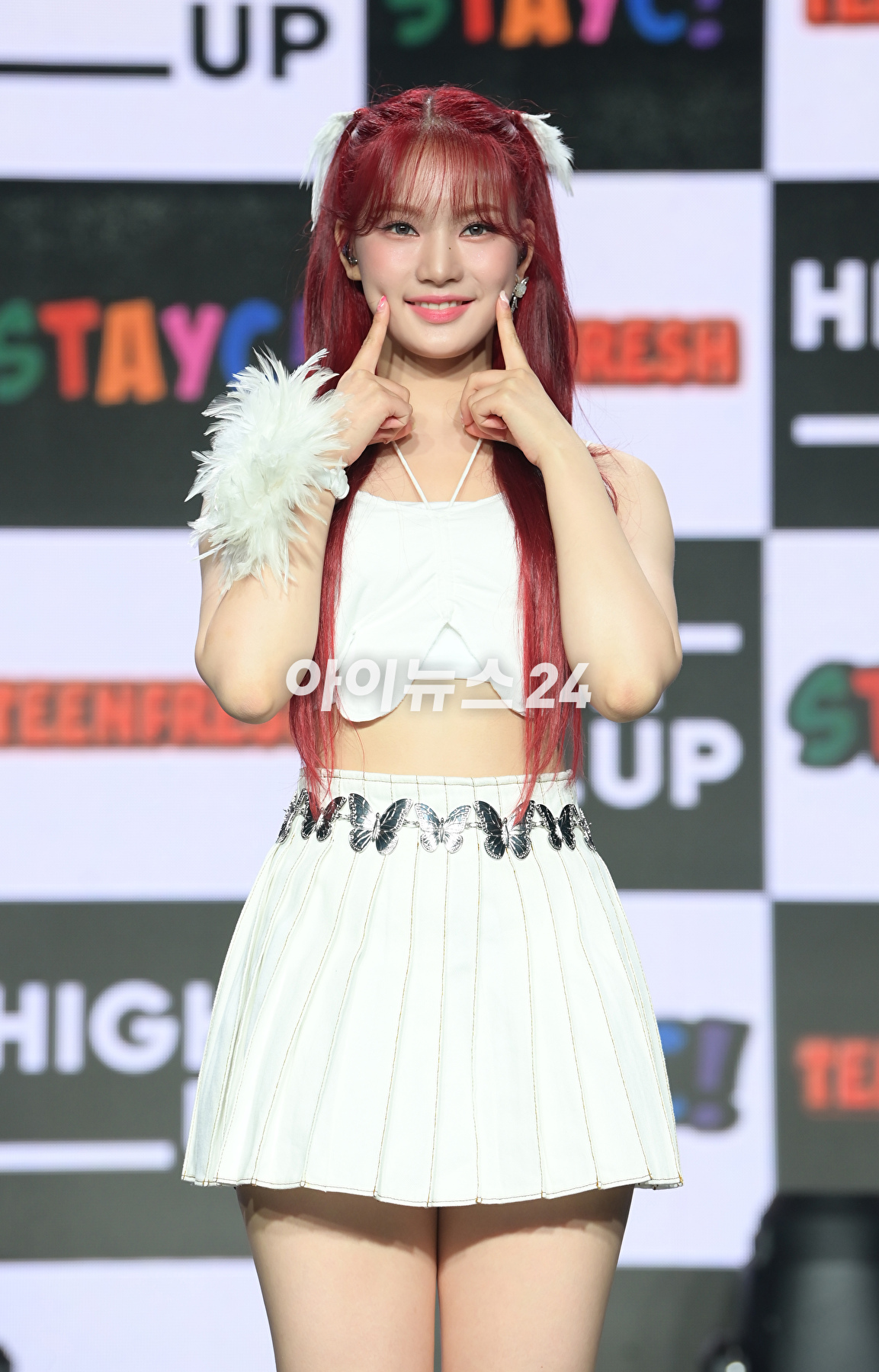 그룹 스테이씨 아이사가 16일 오후 서울 강남구 청담동 일지아트홀에서 진행된 스테이씨(STAYC) 세 번째 미니 앨범 '틴프레시(TEENFRESH)' 발매 기념 쇼케이스에 참석하고 있다. [사진=정소희 기자]