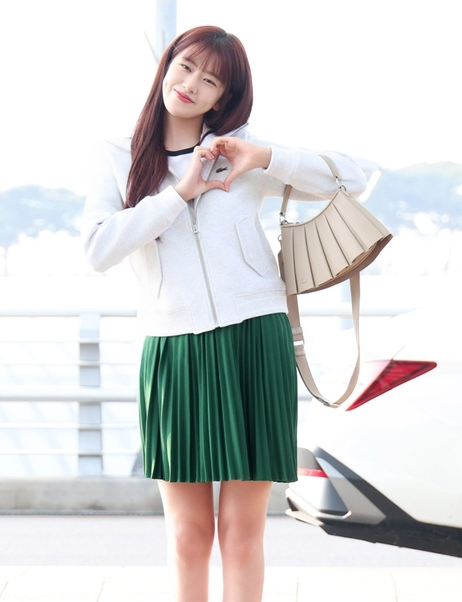 안유진 화제의 워스트 공항패션
