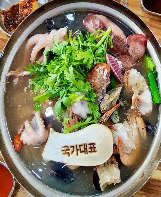 국가대표해물칼국수 본점