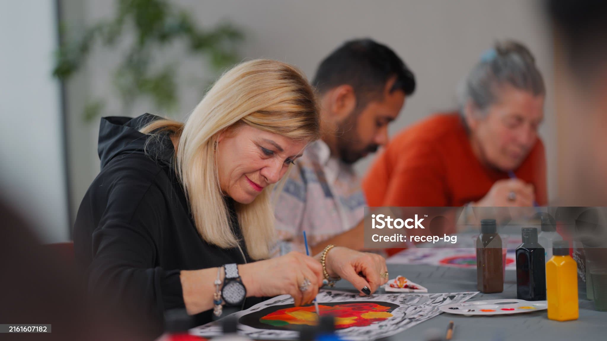 중년층을 위한 예술치료: 번아웃 극복과 자아 재발견