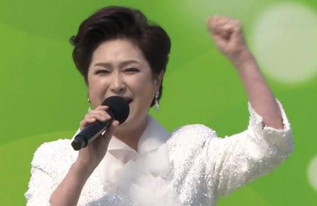 가수 김용임