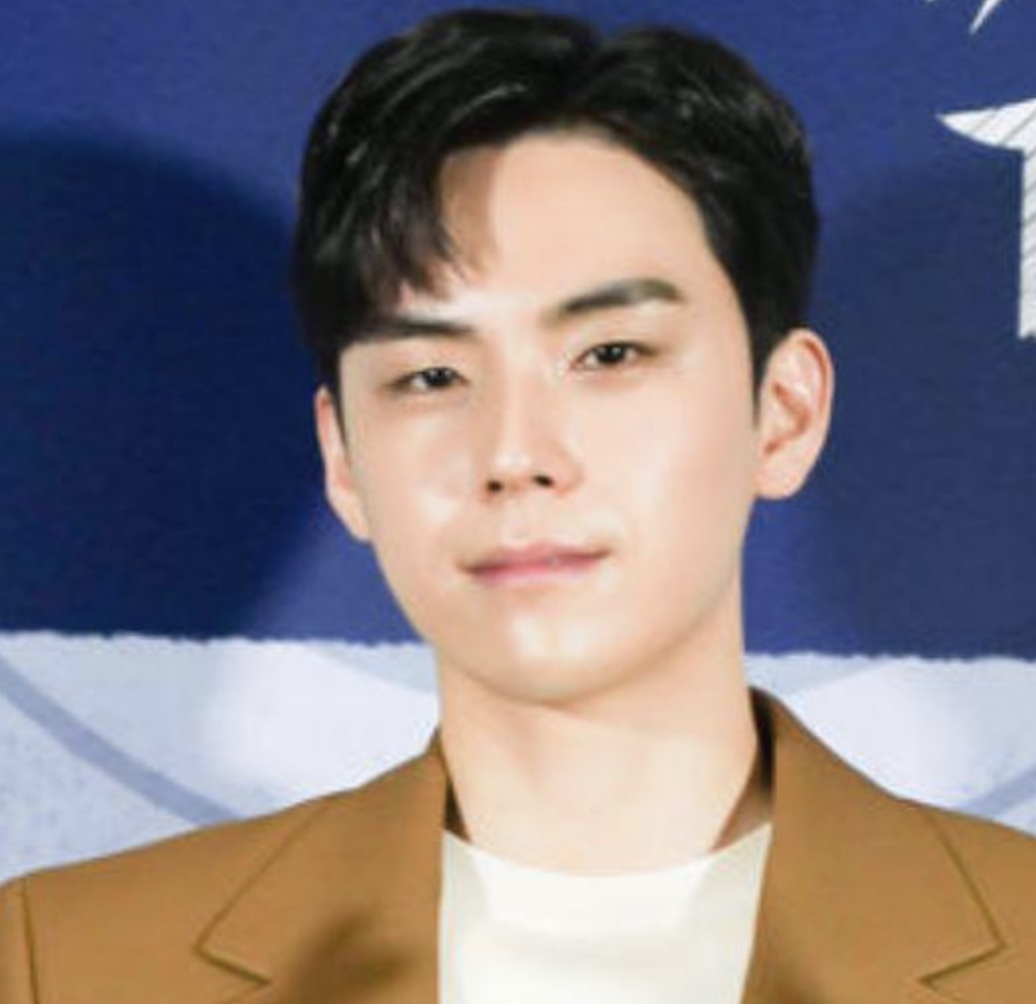 배우 김도훈