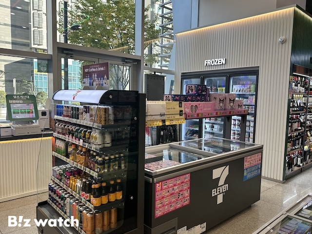 세븐일레븐 뉴웨이브 오리진점 내부.