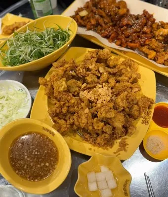 노랑통닭 메뉴 추천 갈릭인더딥 순살3종 엄청큰 후라이드 가격_10