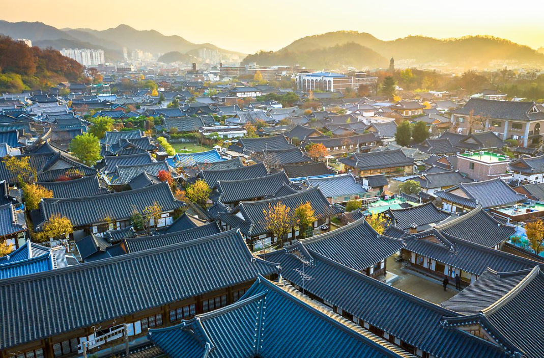 한옥 마을 전경 사진