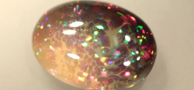 세미 블랙 오팔 해설