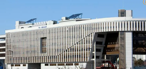 고용노동부가 입주한 정부세종청사 11동 전경