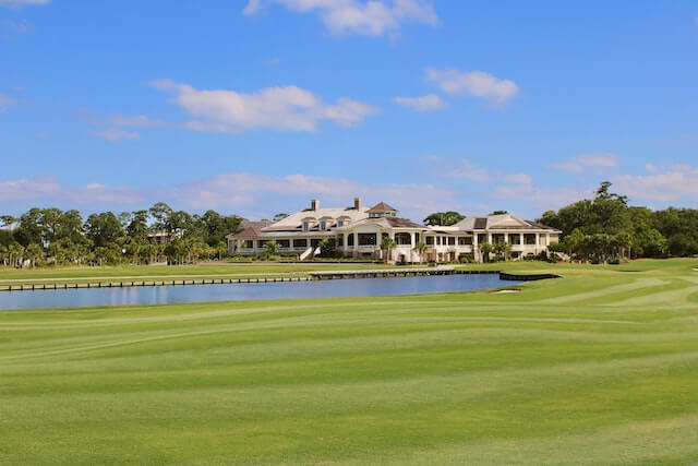 golf club house