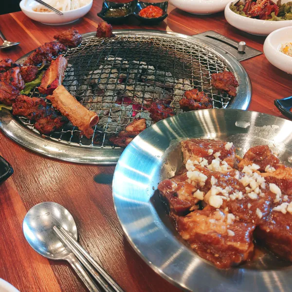 생생정보 대결 맛 대 맛 소고기 생갈비vs양념 돼지구이 음식점 위치