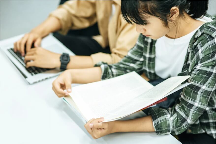 공부하는-학생