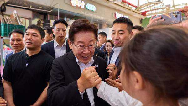 이 대통령 자갈치시장 방문, 안보 행보 후 민생 경제 소통 총정리