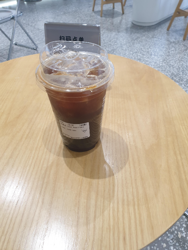 큰 특징이 없었던 아메리카노. 반대로 이야기하면 부담없이 먹기 좋은 아메리카노다.