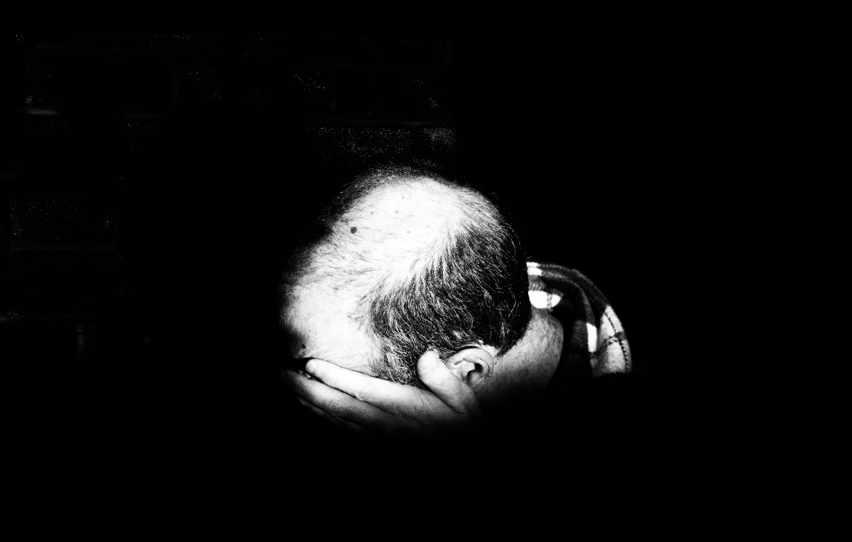 인간은 행복보다 불안에 더 민감하다