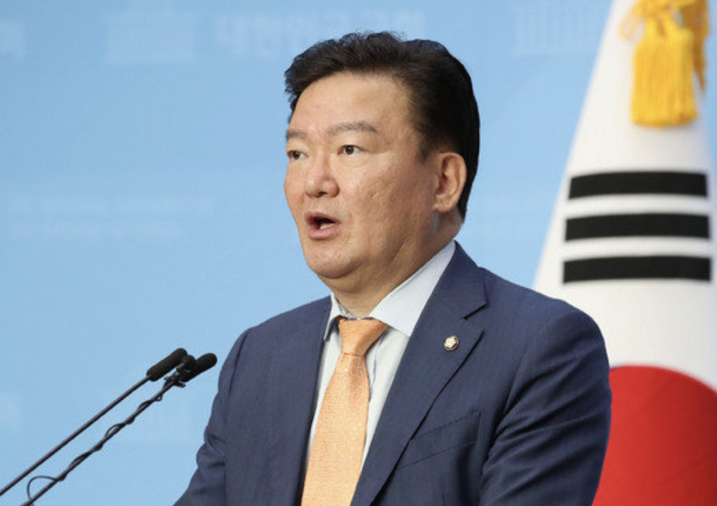 민경욱