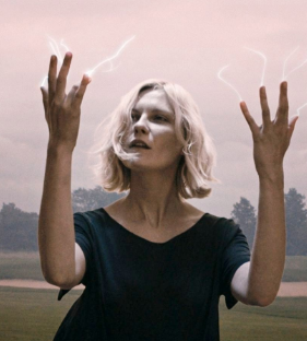 멜랑콜리아 관련 사진