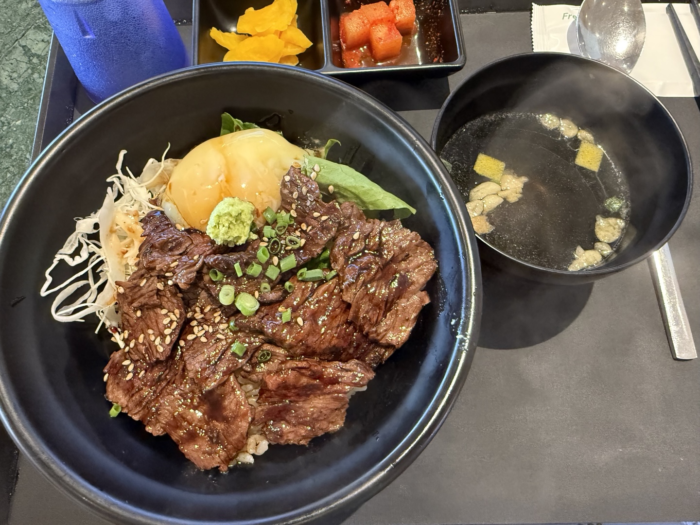 토시살 스테이크 덮밥 관련 이미지