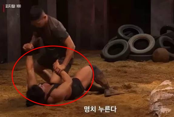 넷플릭스 피지컬 100 3화 앞두고 박형근 김춘리 가슴 명치 가격 논란 프로필 나이