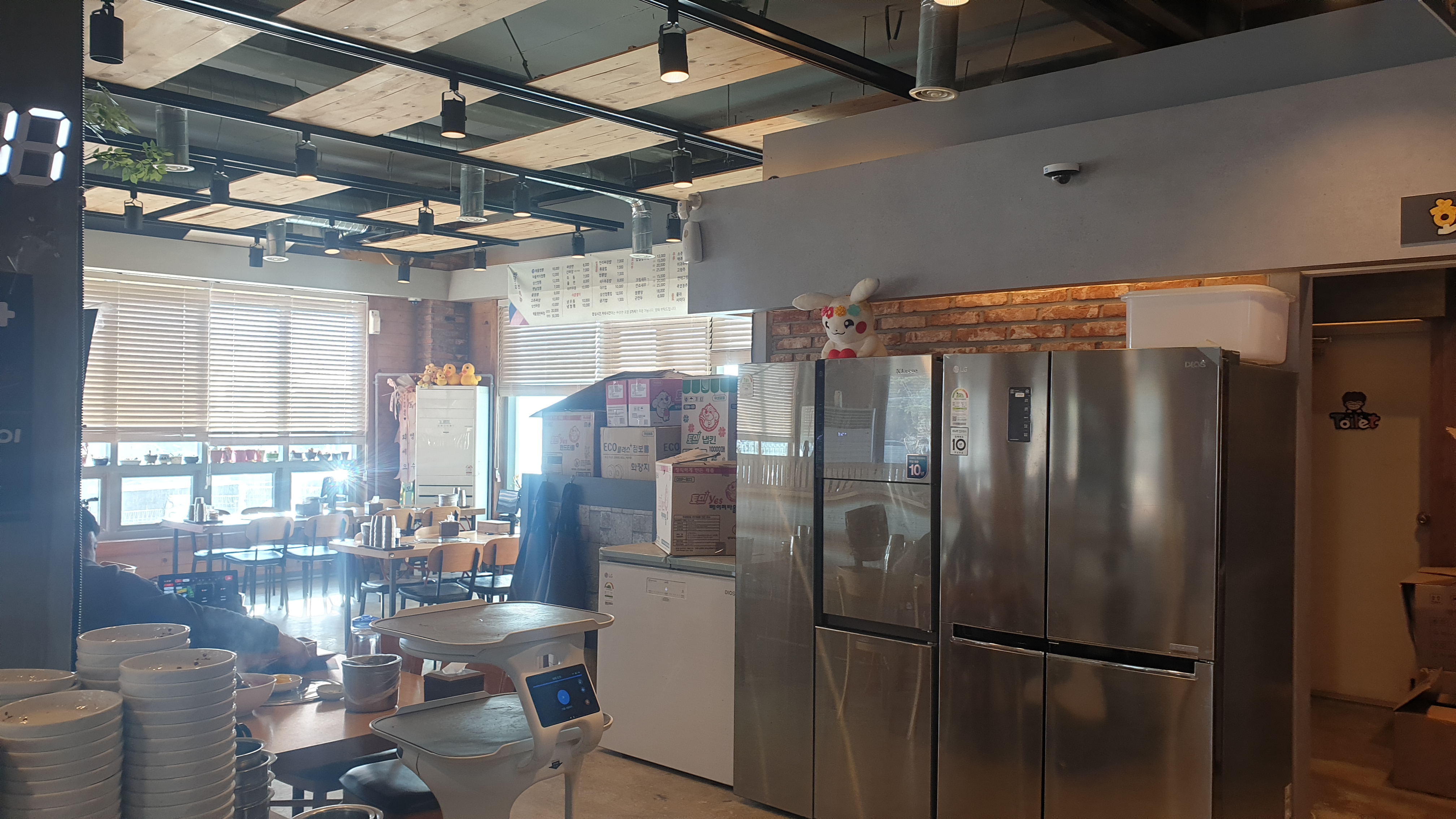 만리궁 실내 반대편