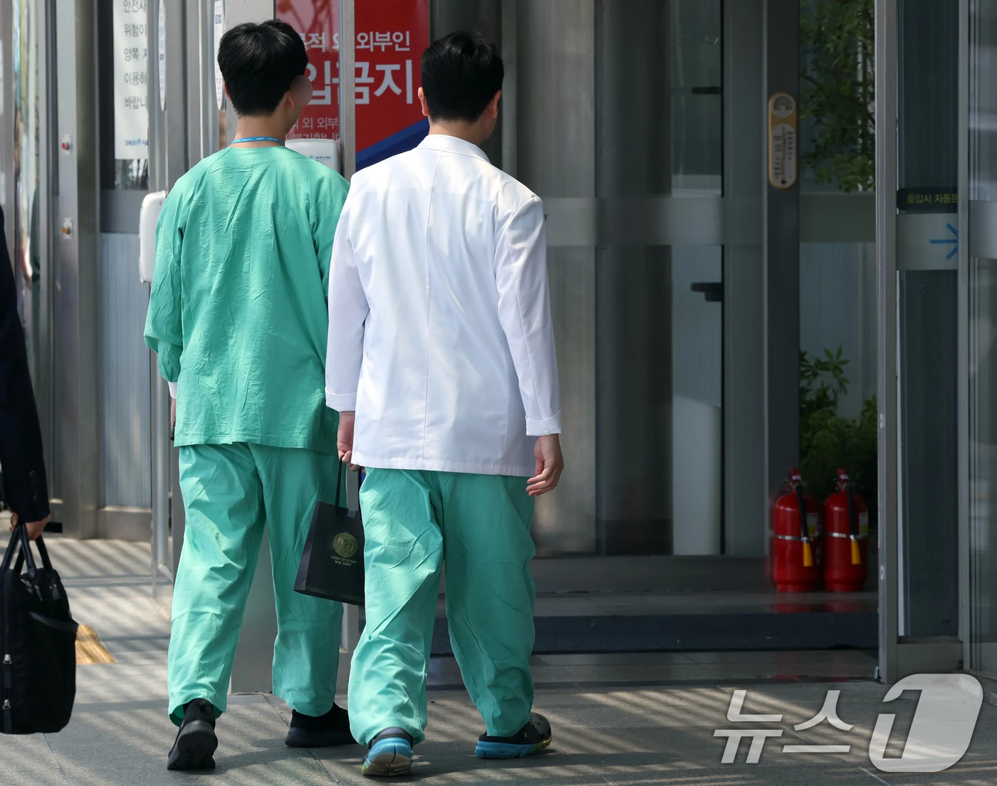 '의정 갈등'으로 인한 서울 시립병원 손실, 어떻게 해결할 것인가?