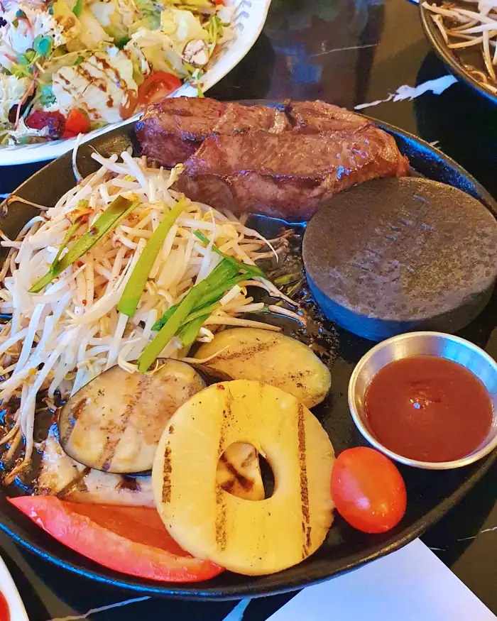 생방송 오늘저녁 홍대입구 서교동 5,900원 1인 혼밥 스테이크 맛집