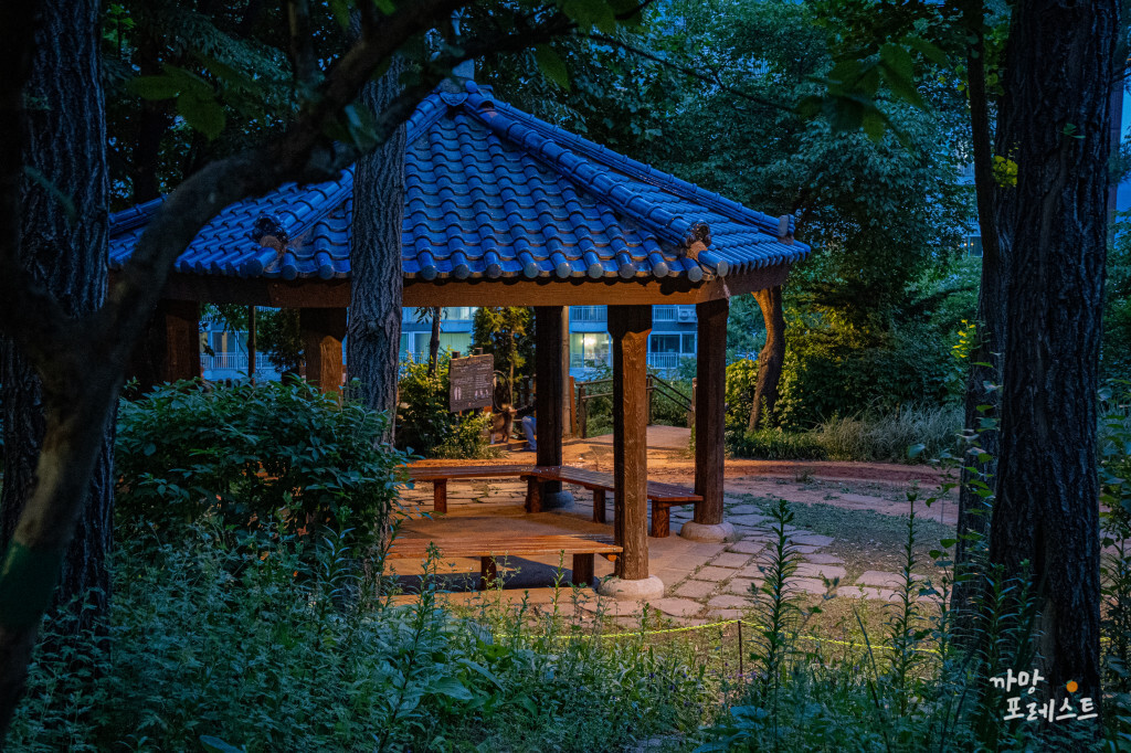 매봉산 공원 정자