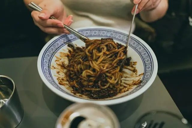맛있어 보이는 자장면
