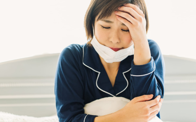 감기에 걸린 여성