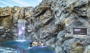 국내 겨울 가족 여행지 추천 설악 워터피아 스파밸리, 울진덕구온천 전경