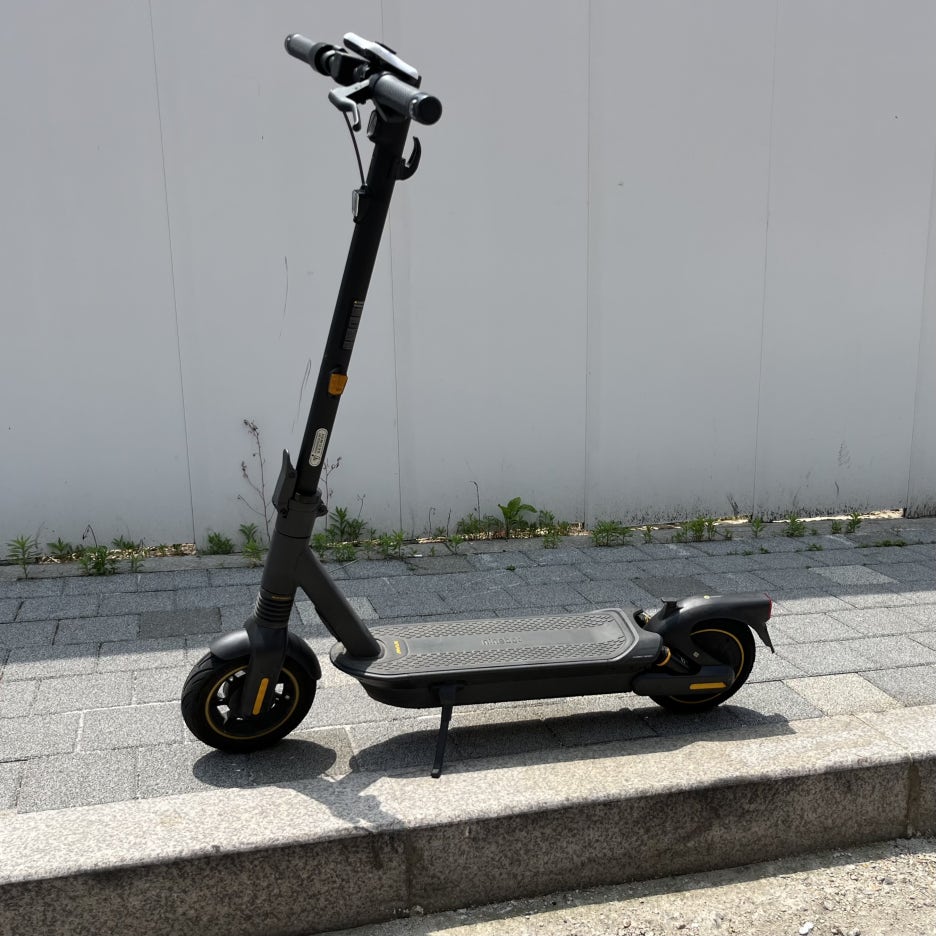 전동킥보드 수리: 나인봇 맥스 G2 AS-타이어 펑크 교체, 세그웨이 SEGWAY NINEBOT MAX, 수원 화성 동탄 광교 용인 안양 안산 오산 분당 군포
