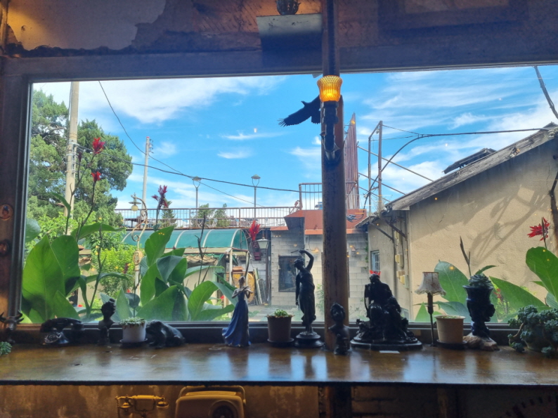 인천 강화도 조양방직 카페: 레트로한 포토존, 음료 할인받는 방법