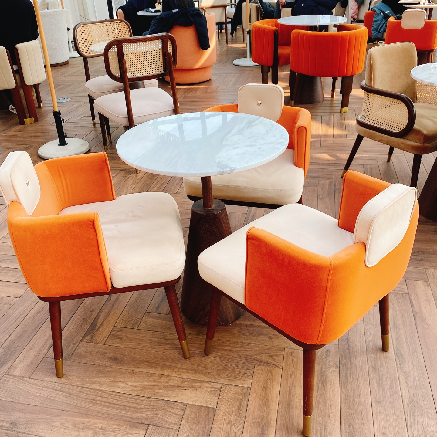 부산 서면역 부산시민공원 스페이스앤무드 카페