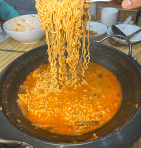 [6시 내고향] 평택국제중앙시장 맛집 명가부대찌개&amp;#44; 킴스버거&amp;#44; 브라질바비큐 무한리필 마나우스그릴