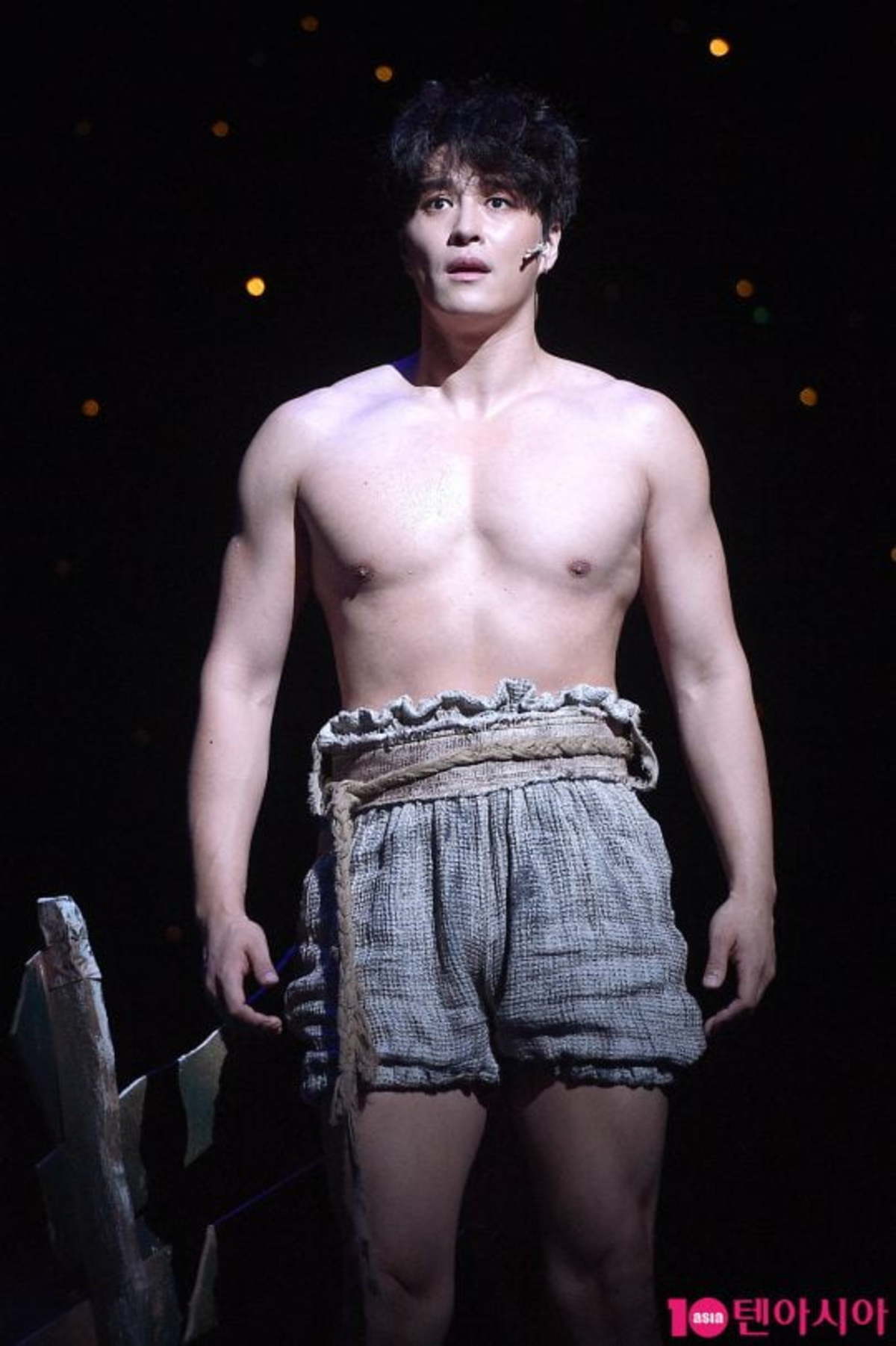 민우혁 나이 프로필 키 야구 인스타 결혼 부인 이세미 근육 과거 뮤지컬 화보 드라마 영화