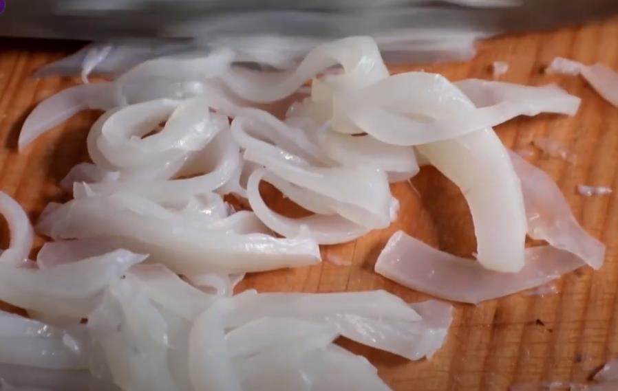 6시내고향 궁평항해오름수산시장 갑오징어회 썰기