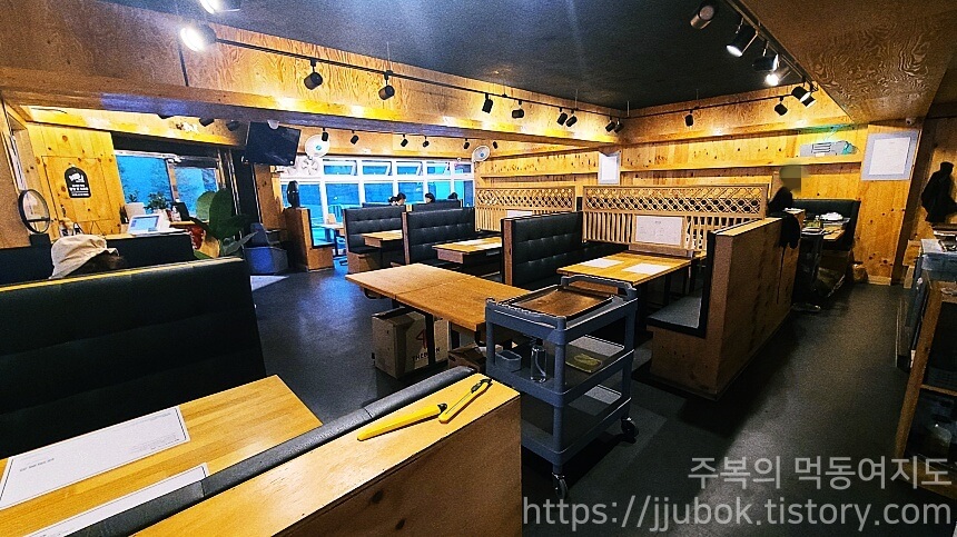 식어무반-인테리어-2